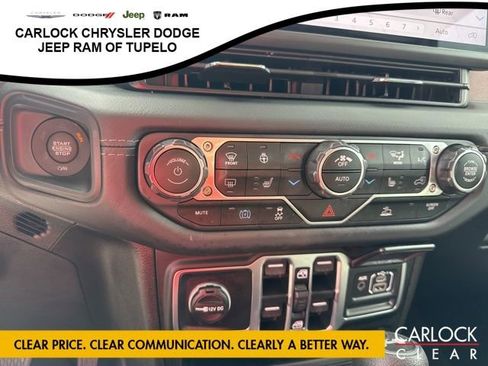 Used 2025 Jeep Wrangler Sahara image 20