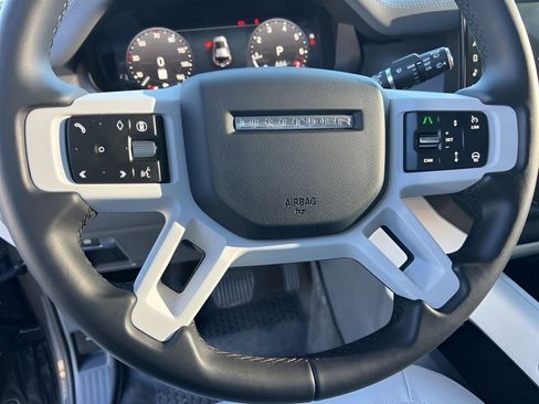 Used 2025 Land Rover Defender 110 S image 26