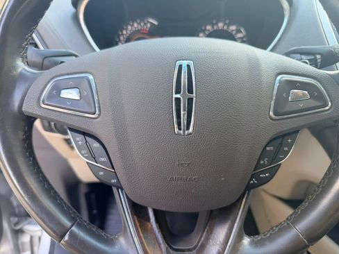 Used 2016 Lincoln MKX Select w/ Select Plus Package FWD image 15