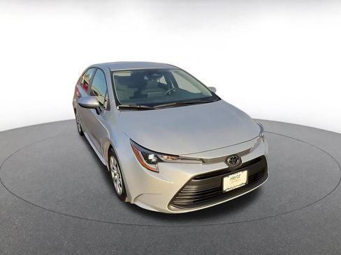Used 2025 Toyota Corolla LE image 3