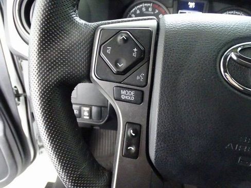 Used 2023 Toyota Tacoma TRD Sport image 7