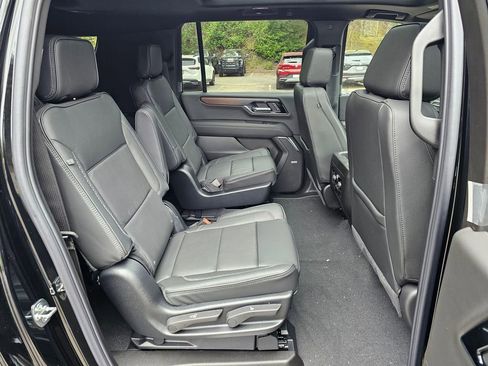 New 2026 GMC Yukon XL Denali AWD/4WD image 12