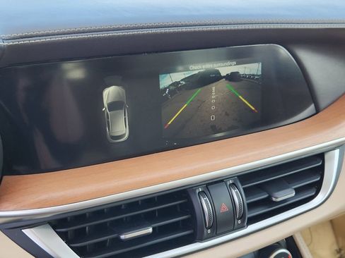 Used 2019 Alfa Romeo Stelvio Ti Lusso w/ Quick Order Package 22X Lusso image 8