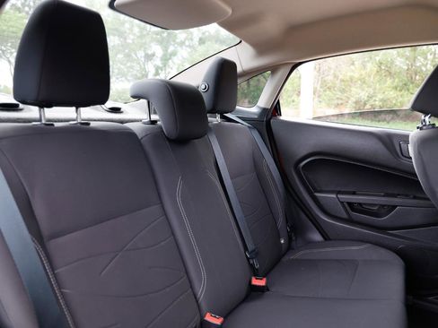 Used 2014 Ford Fiesta SE FWD image 18