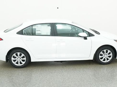Used 2026 Toyota Corolla LE image 14