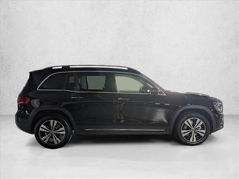 Certified 2025 Mercedes-Benz GLB 250 image 7