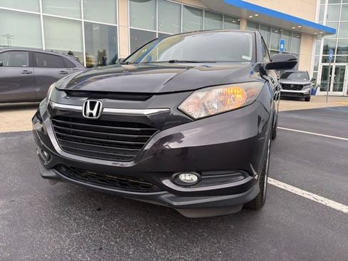Certified 2017 Honda HR-V EX image 2