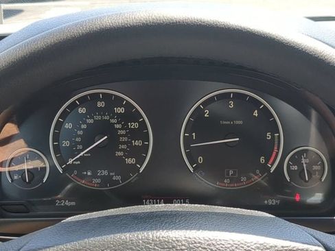 Used 2014 BMW 535d xDrive AWD/4WD image 25