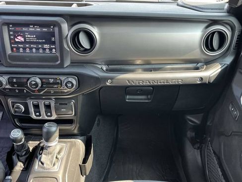 Used 2020 Jeep Wrangler Sport AWD/4WD image 17