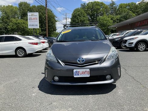 Used 2012 Toyota Prius V Five FWD image 2