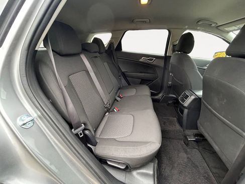 Used 2023 Kia Sportage LX image 12