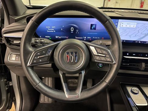 Used 2025 Buick Enclave Preferred image 32