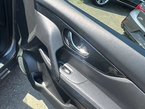 Used 2018 Nissan Rogue SL AWD/4WD image 25