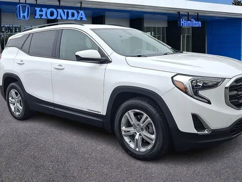 Used 2020 GMC Terrain SLE w/ Driver Convenience Package FWD image 2