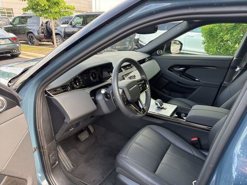 Used 2025 Land Rover Range Rover Evoque S AWD/4WD image 9