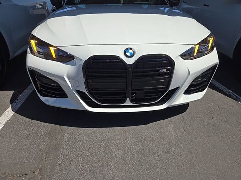 Certified 2026 BMW M440i Convertible w/ Premium Package RWD image 5