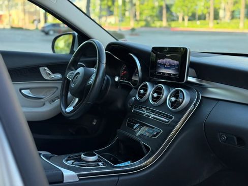 Used 2017 Mercedes-Benz C 300 Sedan image 23