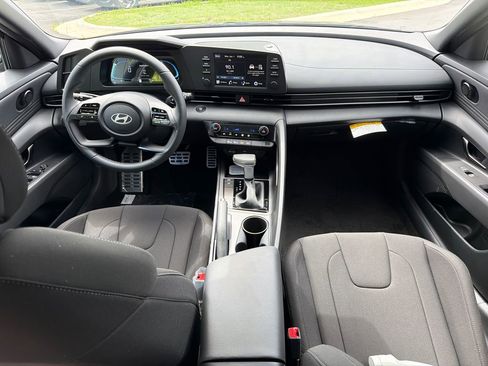 New 2026 Hyundai Elantra Sport FWD image 22