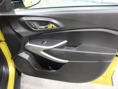 Used 2024 Chevrolet Trax RS w/ Driver Confidence Package FWD image 26