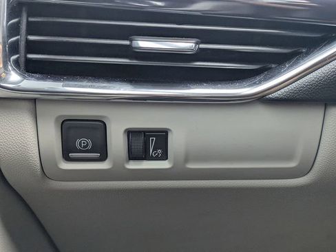 Certified 2023 Cadillac XT4 Luxury FWD image 23