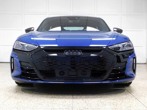 Used 2022 Audi RS e-tron GT AWD/4WD image 2