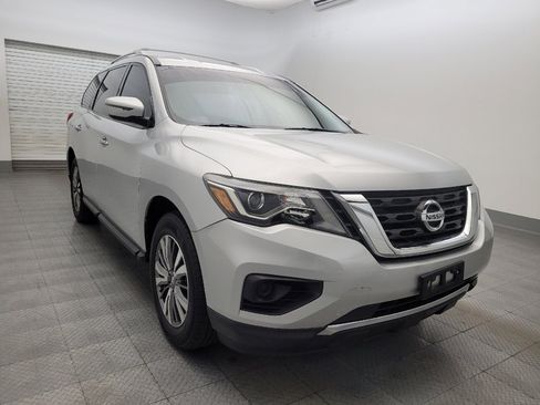 Used 2019 Nissan Pathfinder S image 13