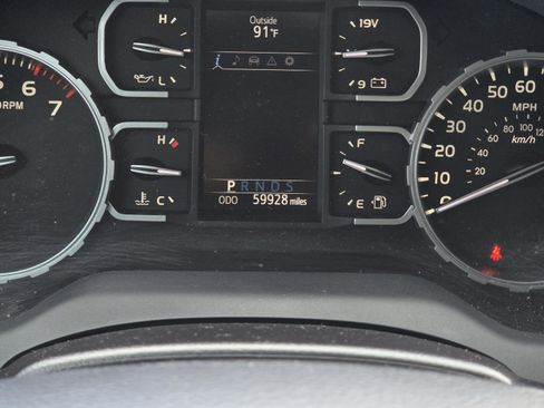 Used 2021 Toyota Tundra SR5 w/ SR5 Leather Package AWD/4WD image 19