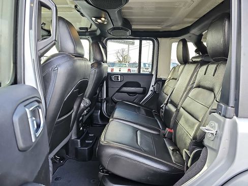 Used 2021 Jeep Wrangler Unlimited Sahara w/ Cold Weather Group image 10
