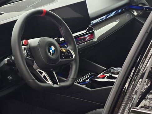 Used 2025 BMW M5 w/ Carbon Package image 6