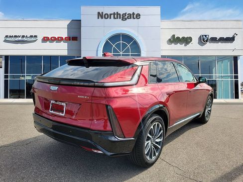 Used 2024 Cadillac Lyriq Sport w/ LPO, Floor Liner Package AWD/4WD image 4