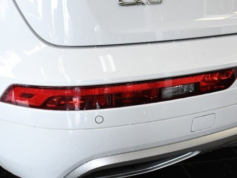 Used 2019 Audi Q5 2.0T Premium Plus w/ Premium Plus Package AWD/4WD image 15