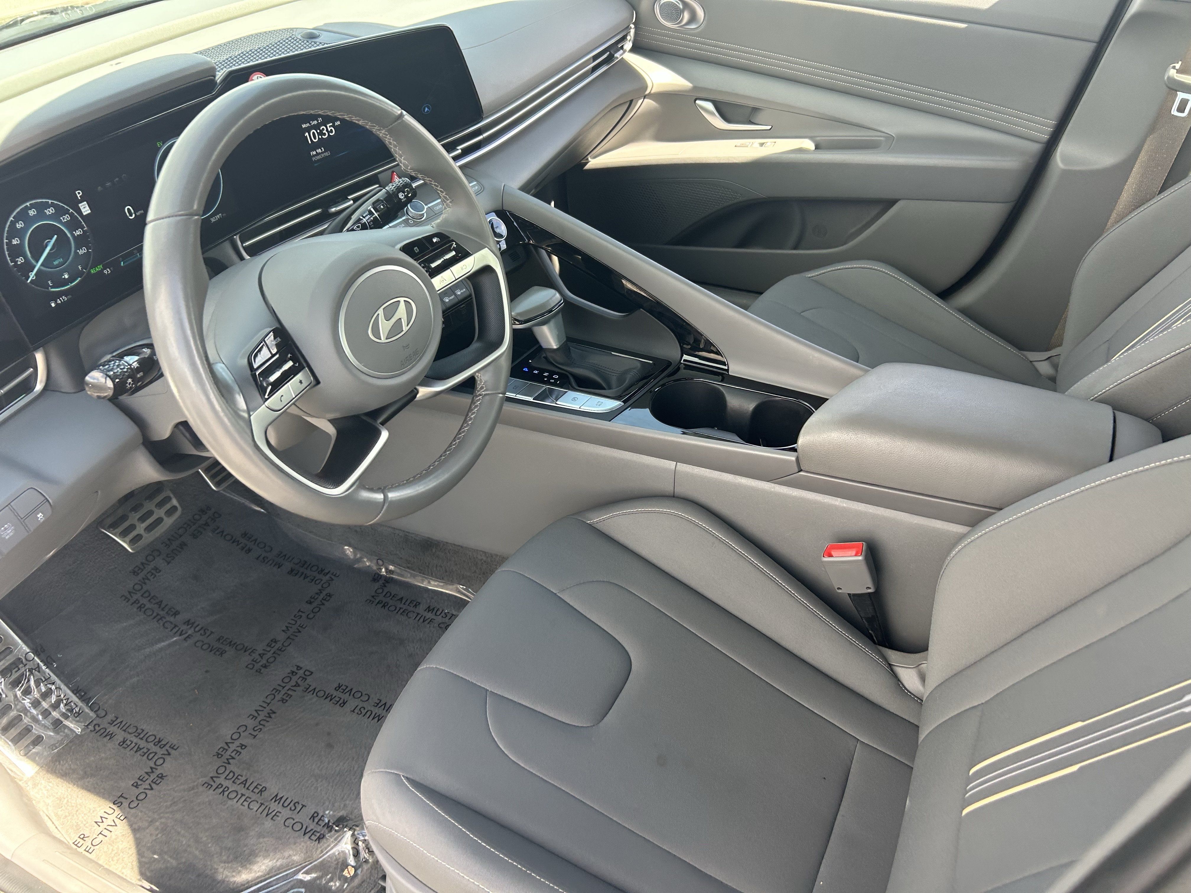 Used 2025 Hyundai Elantra SEL FWD image 26