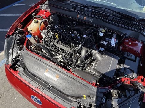 Used 2020 Ford Fusion SE FWD image 21