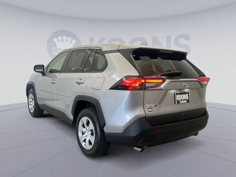 Used 2024 Toyota RAV4 LE AWD/4WD image 7