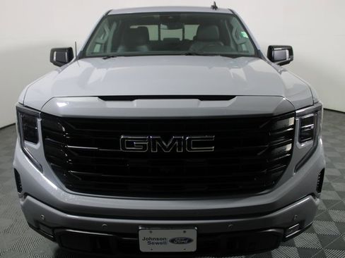 Used 2024 GMC Sierra 1500 Elevation w/ Elevation Premium Package image 3