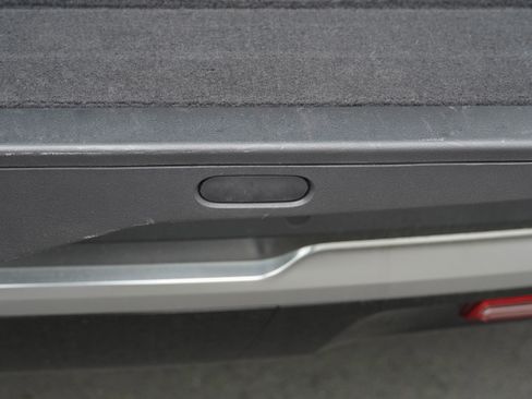 Used 2025 Rivian R1S Adventure AWD/4WD image 37