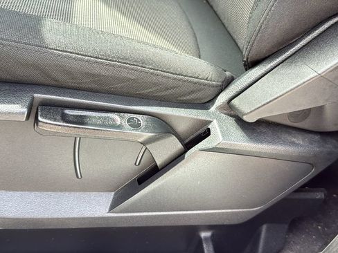 Used 2020 Ford Transit Connect XL FWD image 21