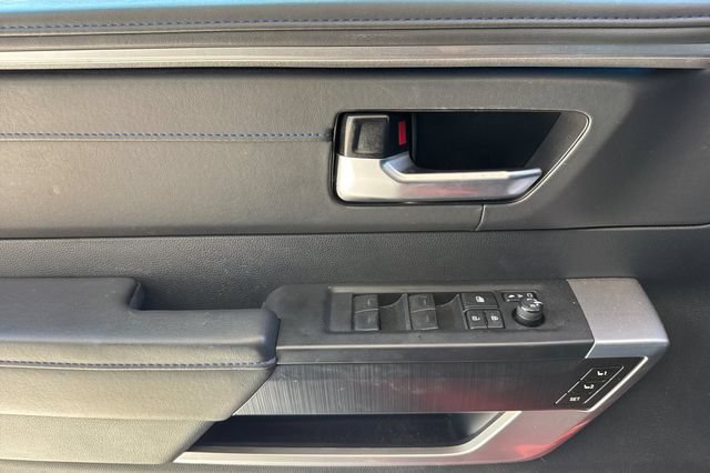 Used 2024 Toyota Sequoia Platinum AWD/4WD image 11