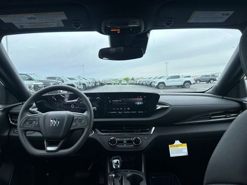 New 2026 Buick Envista Preferred FWD image 29