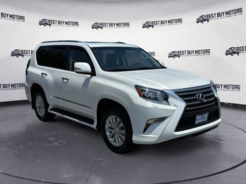 Used 2018 Toyota RAV4 LE image 47