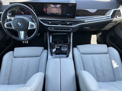 Used 2024 BMW X5 xDrive40i w/ M Sport Package image 4