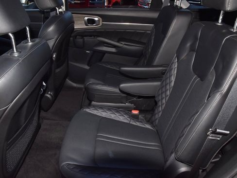 Used 2023 Kia Sorento SX Prestige image 14