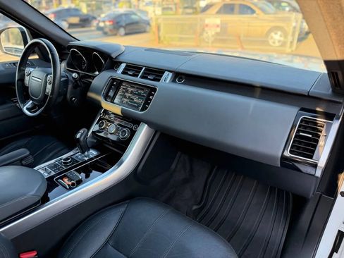Used 2015 Land Rover Range Rover Sport HSE image 42