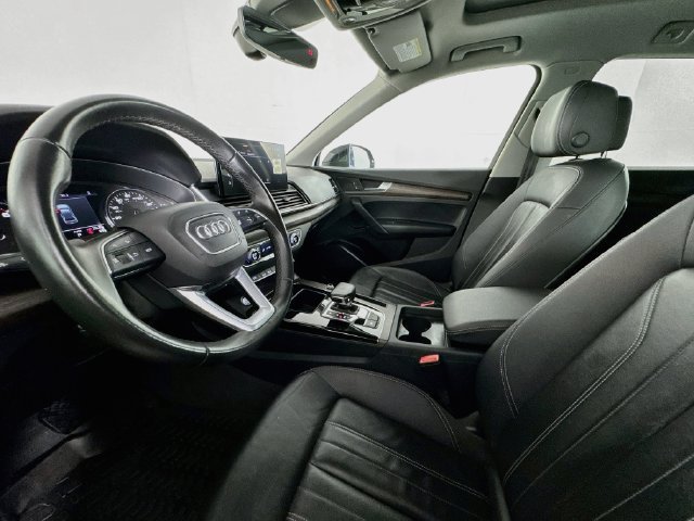 Used 2023 Audi Q5 2.0T Premium w/ Convenience Package AWD/4WD image 19