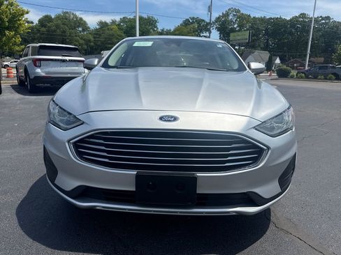 Used 2019 Ford Fusion SE FWD image 3