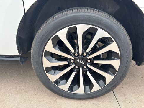 Used 2022 Lincoln Navigator L Reserve AWD/4WD image 15