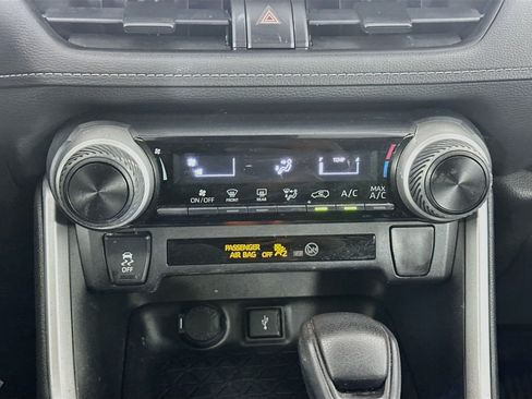 Used 2020 Toyota RAV4 LE w/ All Weather Liner Package FWD image 23