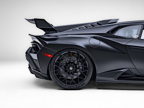 Used 2022 Lamborghini Huracan STO image 50