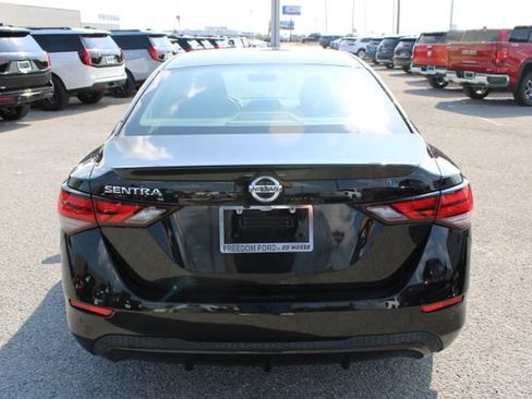 Used 2022 Nissan Sentra S w/ Electronics Package FWD image 6