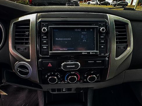 Used 2015 Toyota Tacoma 4x4 Double Cab image 18